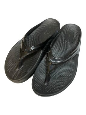 OOFOS OOlala Women’s Platform Sandal Black Size 8